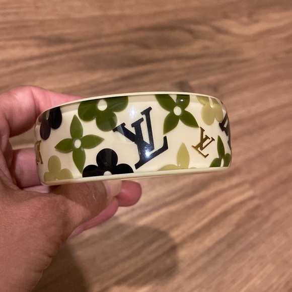 A80- 💯 % Louis Vuitton inclusion bangle - Picture 5 of 6